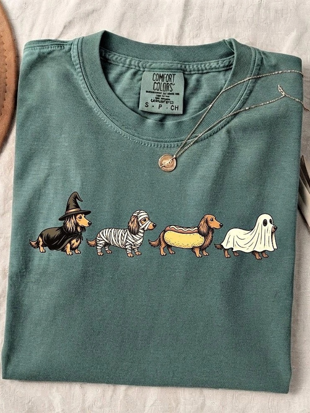 Spooky Dachshund Dogs Halloween Comfort Colors T-Shirt